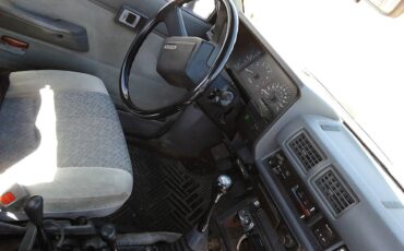 Toyota-extra-cab-1985-4