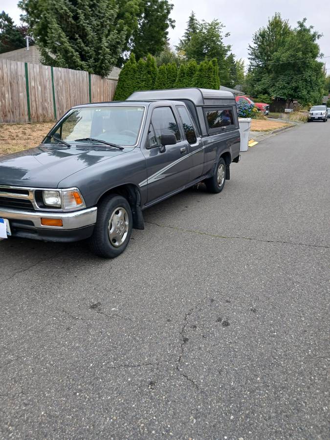 Toyota-extra-cab-pickup-1992-grey-2
