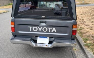 Toyota-extra-cab-pickup-1992-grey-3