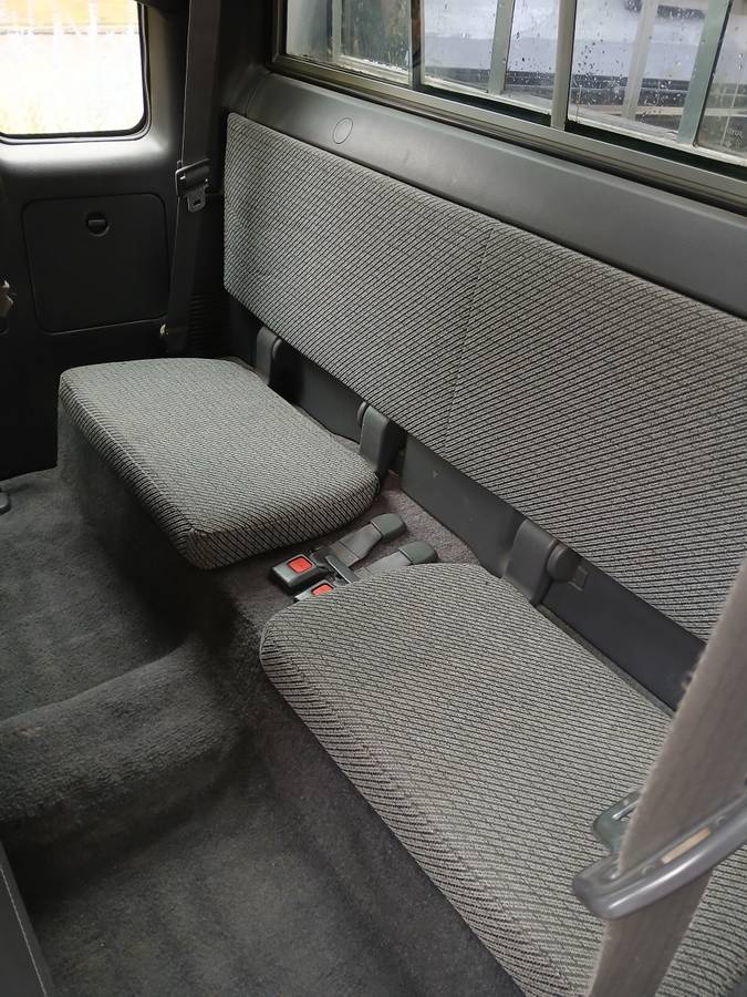 Toyota-extra-cab-pickup-1992-grey-9