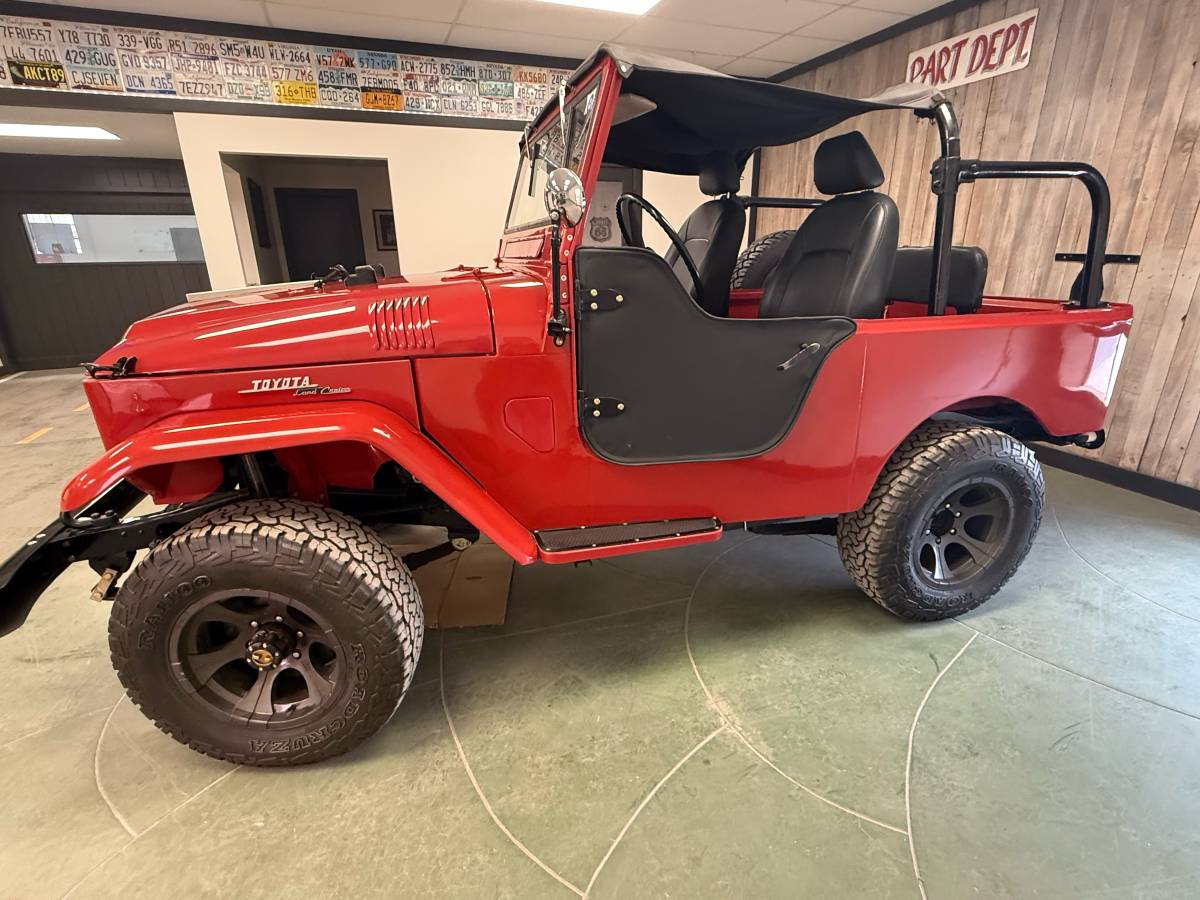 Toyota-fj-25-land-cruiser-1959-red