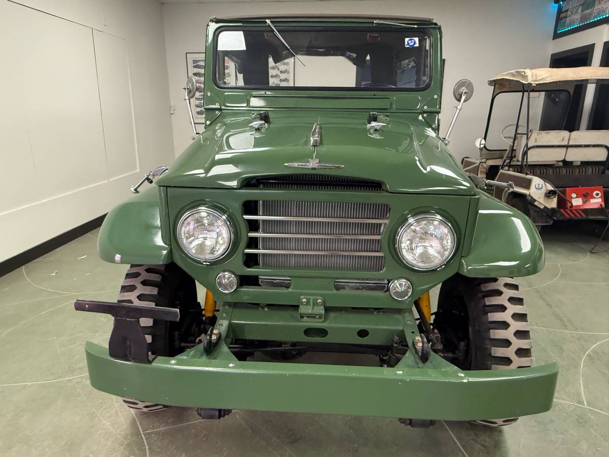 Toyota-fj25-land-cruiser-1960-green-1