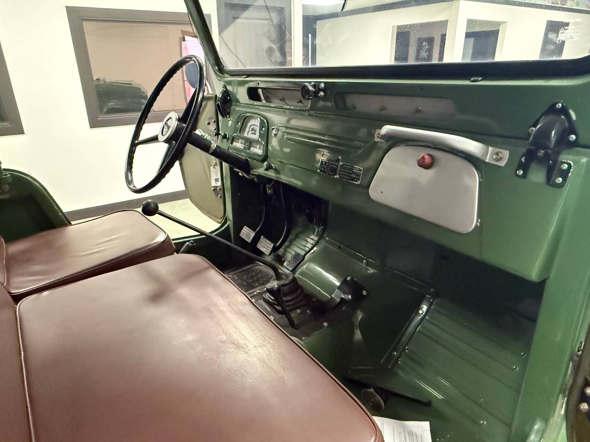 Toyota-fj25-land-cruiser-1960-green-7
