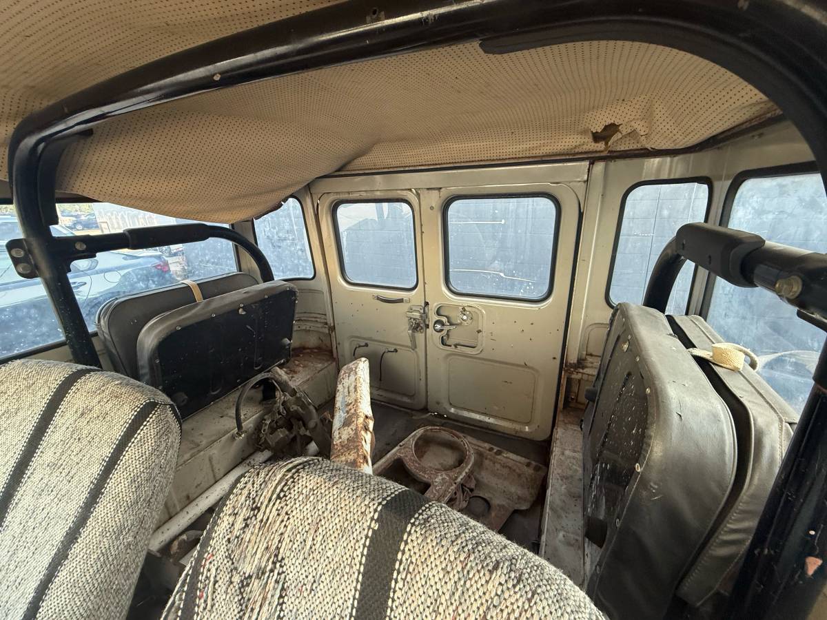 Toyota-fj40-1976-10