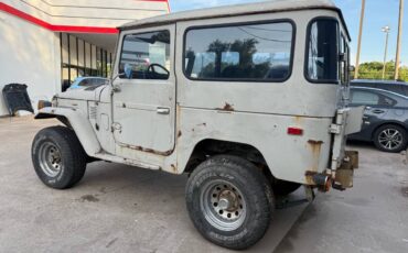 Toyota-fj40-1976-11