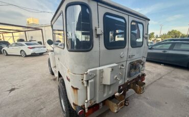 Toyota-fj40-1976-13