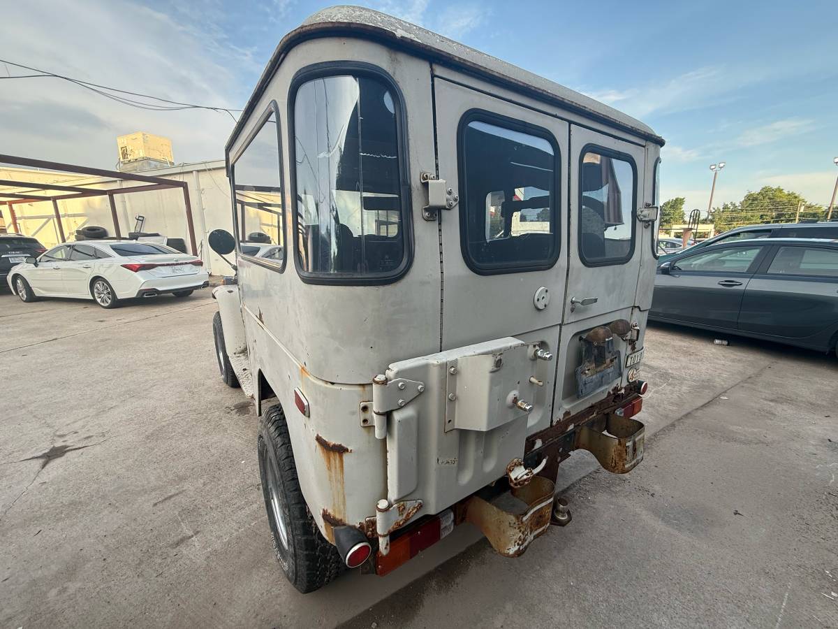 Toyota-fj40-1976-13