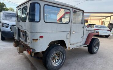 Toyota-fj40-1976-16