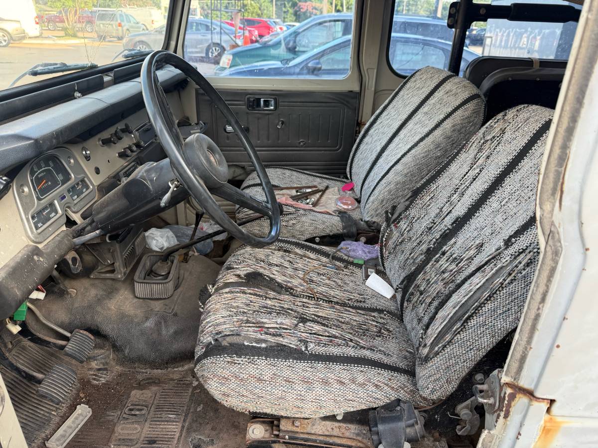 Toyota-fj40-1976-5