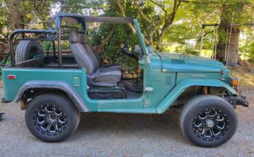 Toyota-fj40-1978-green