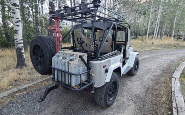 Toyota-fj40-landcruiser-1970-white-13