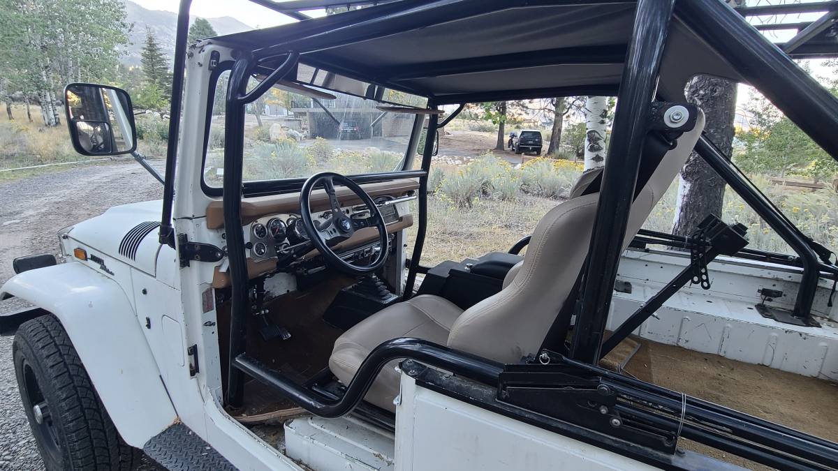 Toyota-fj40-landcruiser-1970-white-15
