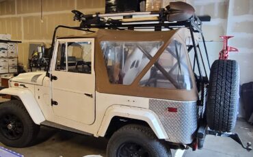 Toyota-fj40-landcruiser-1970-white-6