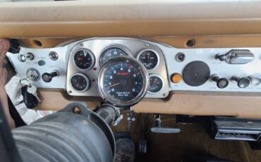 Toyota-fj40-landcruiser-1970-white-8
