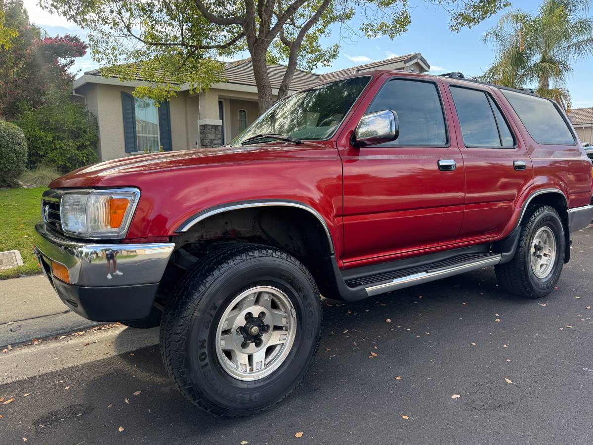 Toyota-forerunner-sr5-4x4-1993-red-10