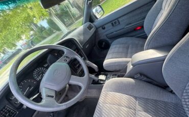 Toyota-forerunner-sr5-4x4-1993-red-17