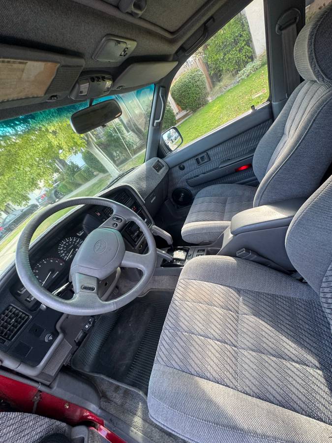 Toyota-forerunner-sr5-4x4-1993-red-17