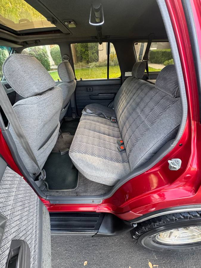 Toyota-forerunner-sr5-4x4-1993-red-18