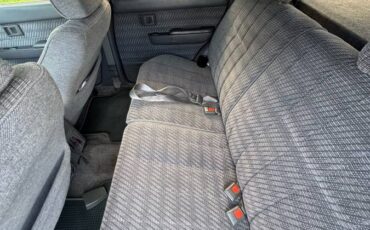 Toyota-forerunner-sr5-4x4-1993-red-21
