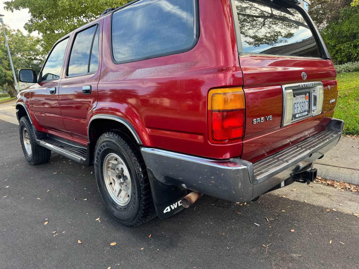 Toyota-forerunner-sr5-4x4-1993-red-9
