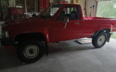 Toyota-helix-1985-red-10