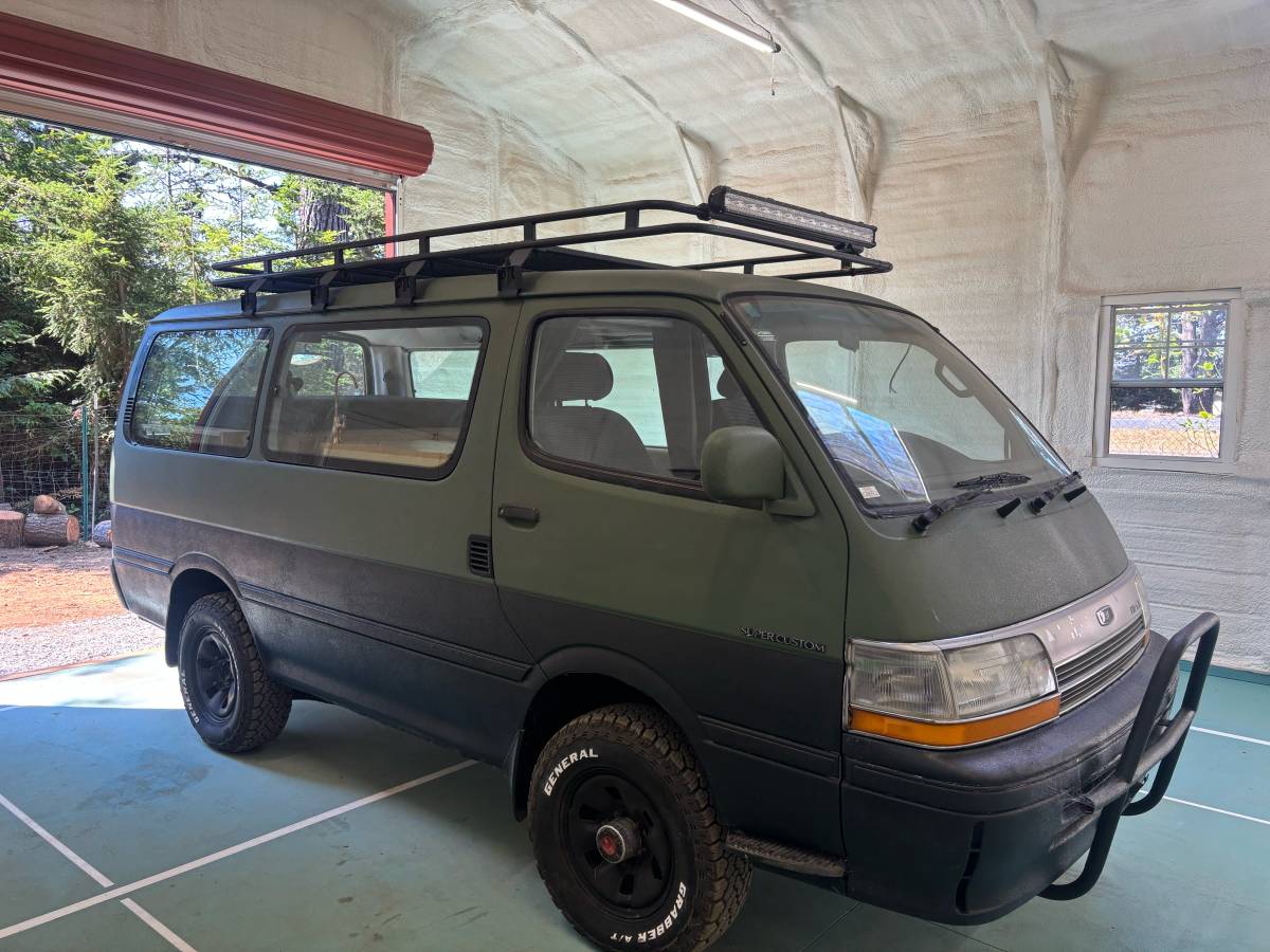 Toyota-hiace-camper-van-motorhom-diesel-1992-black-2