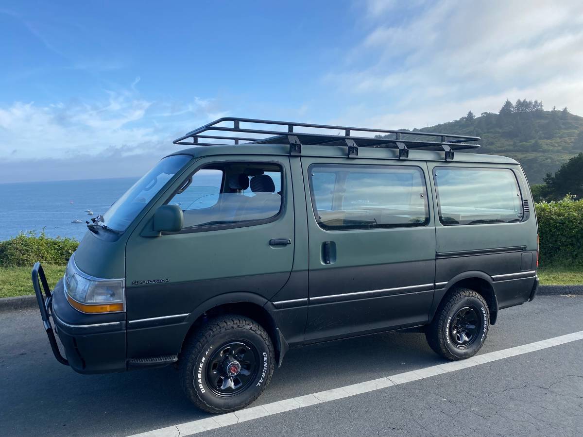Toyota-hiace-camper-van-motorhom-diesel-1992-black-4