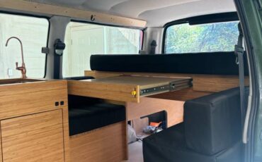 Toyota-hiace-camper-van-motorhom-diesel-1992-black-9