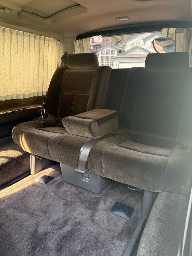 Toyota-hiace-super-custom-limited-diesel-1994-white-13