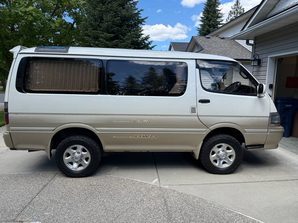 Toyota-hiace-super-custom-limited-diesel-1994-white-5