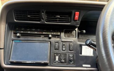 Toyota-hiace-super-custom-limited-diesel-1994-white-9