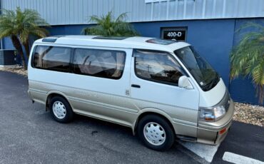 Toyota-hiace-van-diesel-1993-white-13