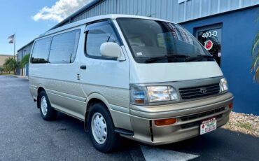 Toyota-hiace-van-diesel-1993-white-19