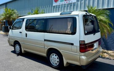 Toyota-hiace-van-diesel-1993-white-8