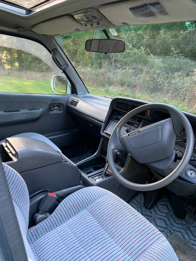 Toyota-hiace-van-diesel-1995-4