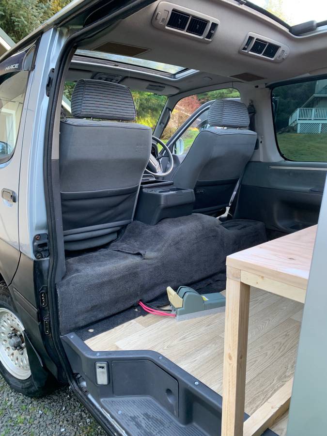 Toyota-hiace-van-diesel-1995-7