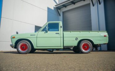 Toyota-hilux-1971-green