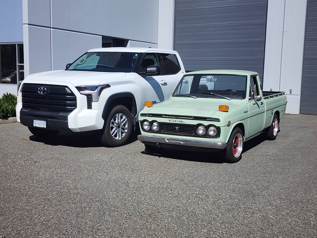 Toyota-hilux-1971-green-5