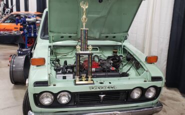 Toyota-hilux-1971-green-6
