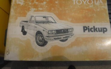 Toyota-hilux-1978-yellow-21