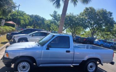 Toyota-hilux-1991-blue-8