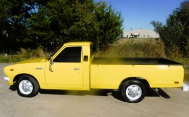 Toyota-hilux-pickup-1978-yellow-15