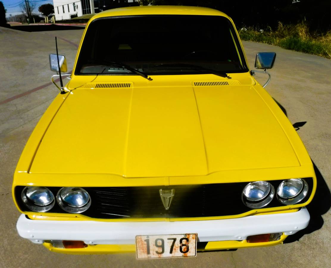 Toyota-hilux-pickup-1978-yellow-17