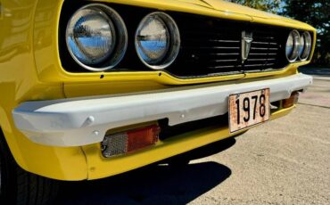 Toyota-hilux-pickup-1978-yellow-21