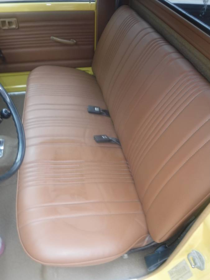 Toyota-hilux-pickup-1978-yellow-4