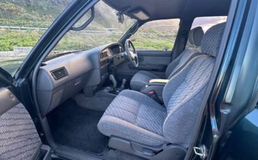 Toyota-hilux-pickup-diesel-1995-green-12