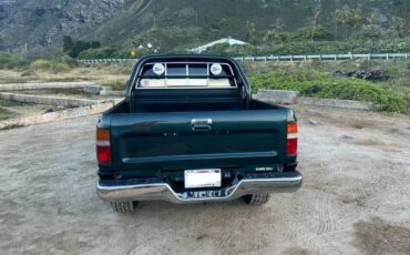 Toyota-hilux-pickup-diesel-1995-green-14
