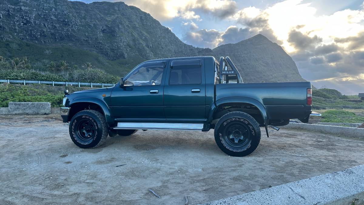 Toyota-hilux-pickup-diesel-1995-green-3