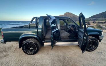 Toyota-hilux-pickup-diesel-1995-green-8