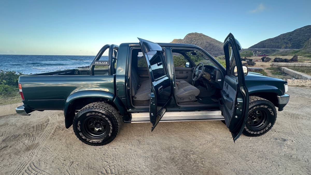 Toyota-hilux-pickup-diesel-1995-green-8